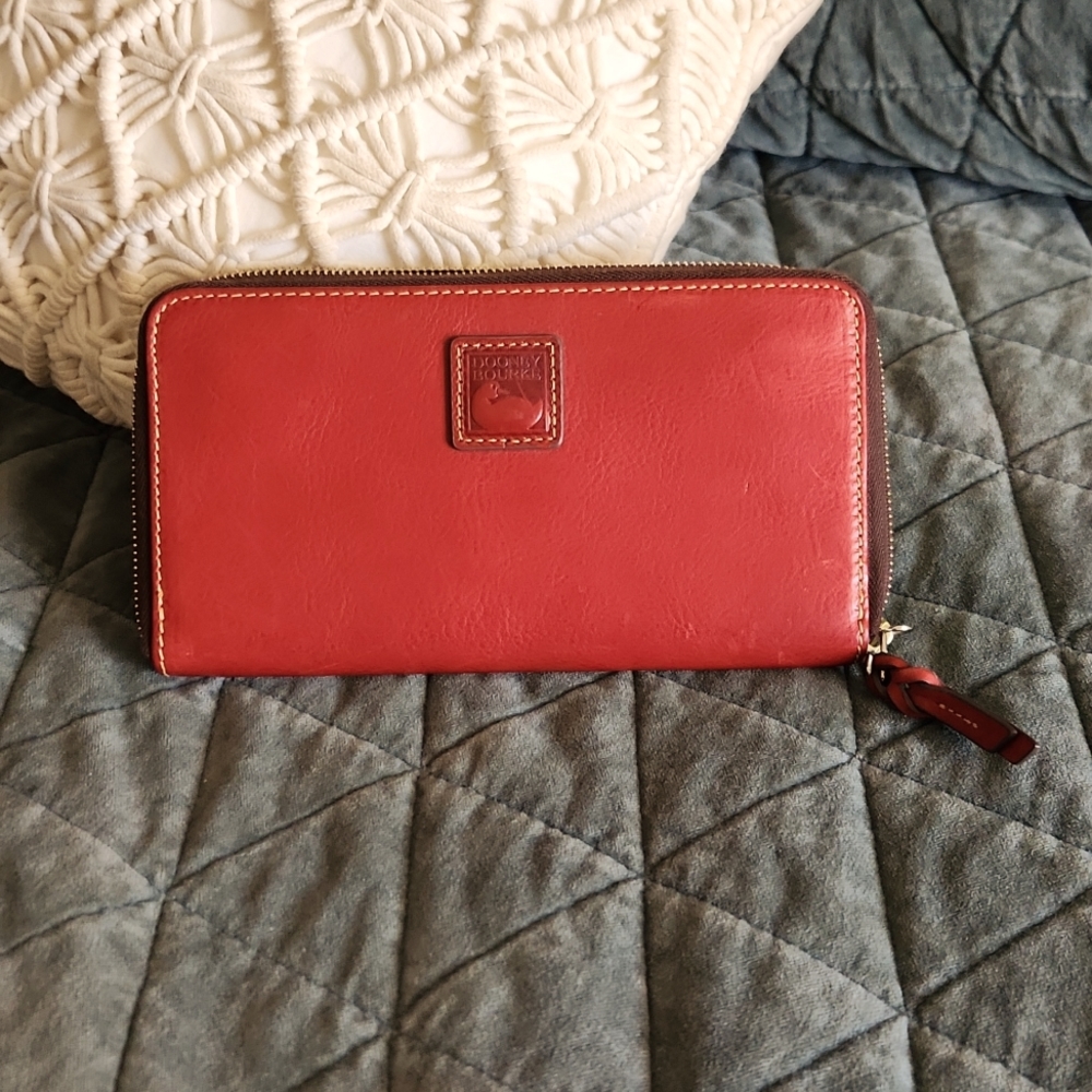 Dooney and bourke florentine large zip wallet